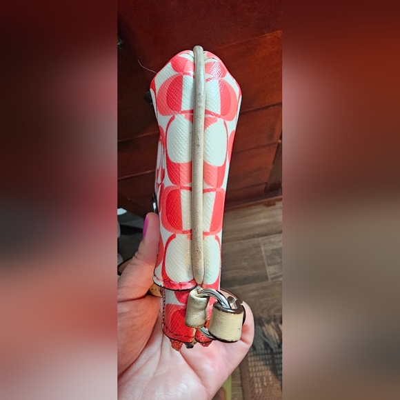 Coach Peyton Dream C Wristlet Leather Pomegranate F50590 EUC - Picture 12 of 13